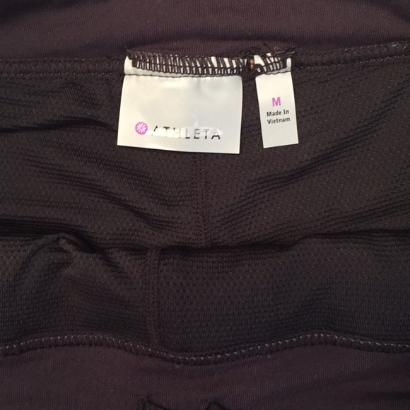 ⭐️Athleta Skirt⭐️ - Picture 2 of 4